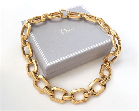 chunky dior necklace